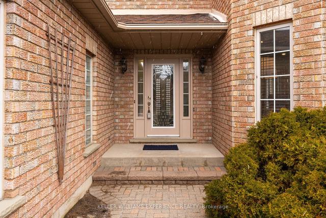 28 Gables Way, House detached with 3 bedrooms, 4 bathrooms and 6 parking in Barrie ON | Image 12