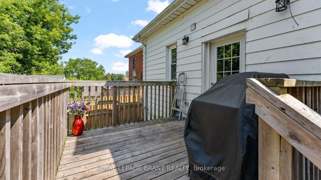 17 Terrace Hill St, House detached with 3 bedrooms, 4 bathrooms and 4 parking in Brantford ON | Image 25
