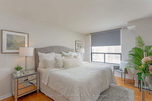 1104 - 47 St Clair Ave W, Condo with 2 bedrooms, 2 bathrooms and 1 parking in Toronto ON | Image 19