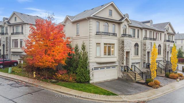 45 Bloorview Pl, Townhouse with 4 bedrooms, 4 bathrooms and 4 parking in Toronto ON | Image 12