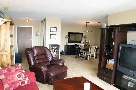 809 - 4235 Sherwoodtowne Blvd, Condo with 1 bedrooms, 1 bathrooms and 1 parking in Mississauga ON | Image 7