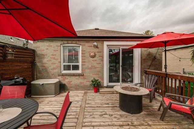 135 Haslam St, House detached with 2 bedrooms, 2 bathrooms and 4 parking in Toronto ON | Image 33