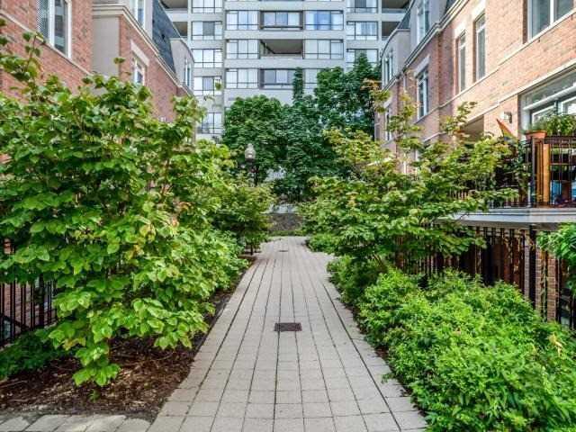 365 - 415 Jarvis St, Townhouse with 2 bedrooms, 1 bathrooms and 1 parking in Toronto ON | Image 16