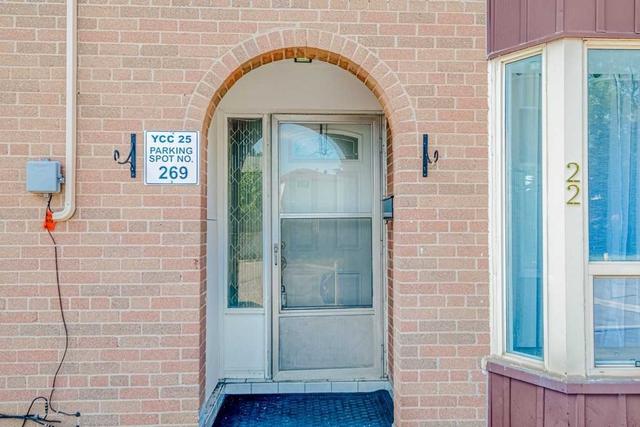 th22 - 242 John Garland Blvd, Townhouse with 3 bedrooms, 2 bathrooms and 2 parking in Toronto ON | Image 12