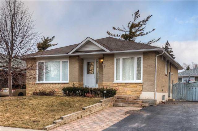 7 Bucksburn Rd, House detached with 3 bedrooms, 2 bathrooms and 6 parking in Toronto ON | Image 1