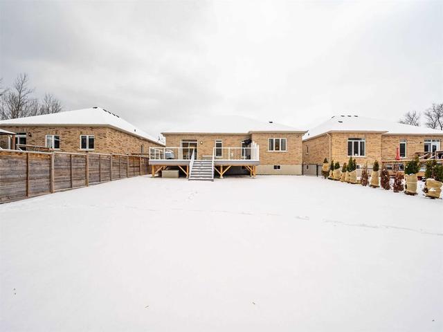 1000 Cameron St, House detached with 3 bedrooms, 2 bathrooms and 6 parking in Innisfil ON | Image 32