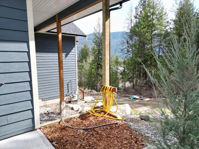 220 Chase Rd, House detached with 4 bedrooms, 3 bathrooms and null parking in Kootenay Boundary C BC | Image 38
