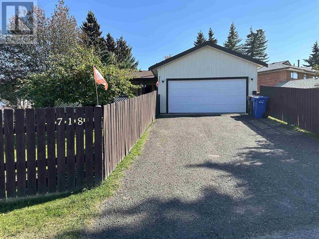 718 Cariboo Trail, House detached with 3 bedrooms, 2 bathrooms and null parking in One Hundred Mile House BC | Image 34
