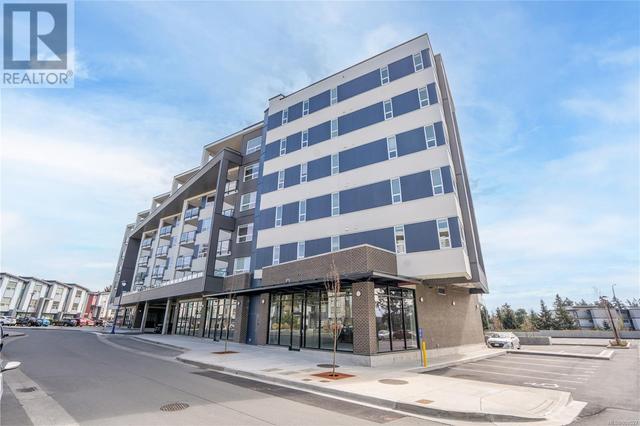 205 - 947 Whirlaway Cres, Condo with 1 bedrooms, 1 bathrooms and 1 parking in Langford BC | Image 1