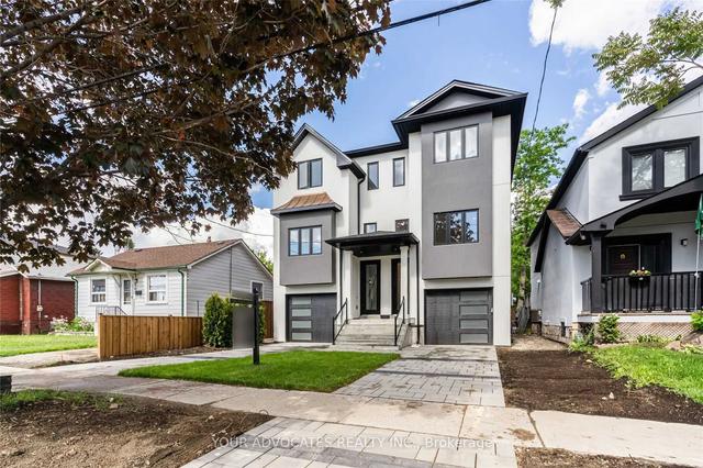 a - 165 Beta St, House semidetached with 3 bedrooms, 4 bathrooms and 2 parking in Toronto ON | Image 1