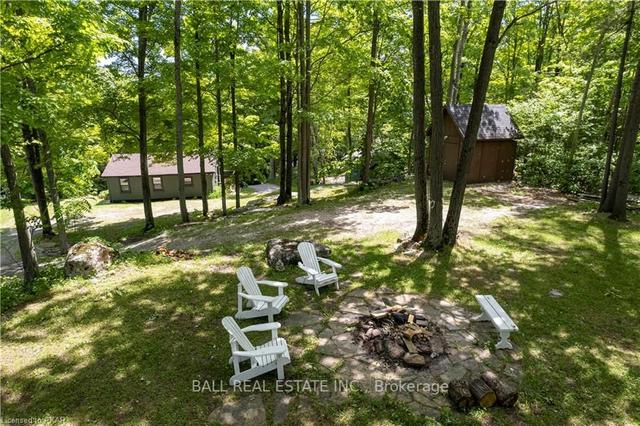 8 Fire Route 27, House detached with 2 bedrooms, 1 bathrooms and 4 parking in Trent Lakes ON | Image 12