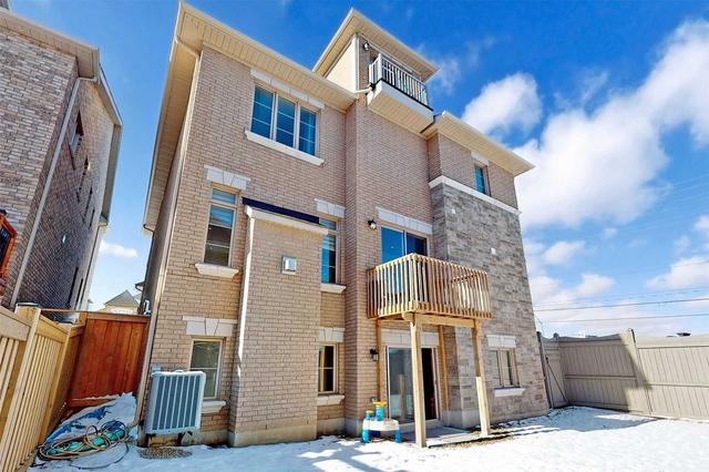 21 Giardina Cres, House detached with 5 bedrooms, 5 bathrooms and 4 parking in Richmond Hill ON | Image 30