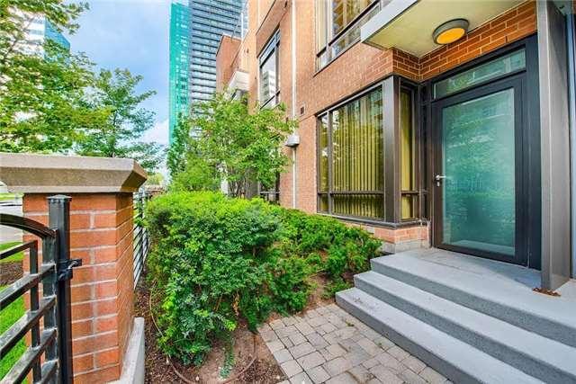 th5 - 23 Sheppard Ave, Townhouse with 2 bedrooms, 2 bathrooms and 1 parking in Toronto ON | Image 4