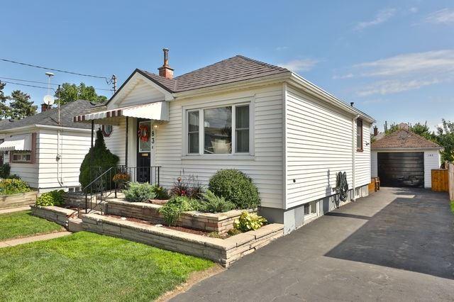 183 Cochrane Rd, House detached with 2 bedrooms, 2 bathrooms and 4 parking in Hamilton ON | Image 1