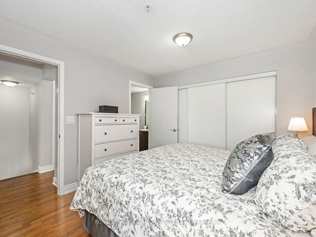 119 - 25 Richgrove Dr, Townhouse with 2 bedrooms, 2 bathrooms and 1 parking in Toronto ON | Image 7