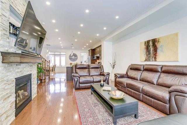 567 Sixteen Mile Dr, House attached with 3 bedrooms, 4 bathrooms and 2 parking in Oakville ON | Image 36