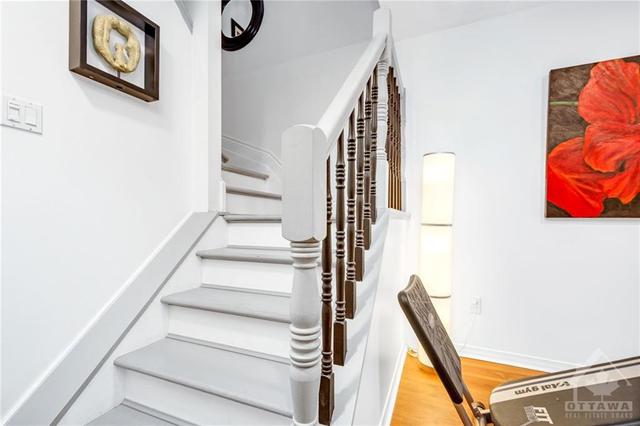 80 Markland Crescent, Townhouse with 3 bedrooms, 2 bathrooms and 3 parking in Ottawa ON | Image 24