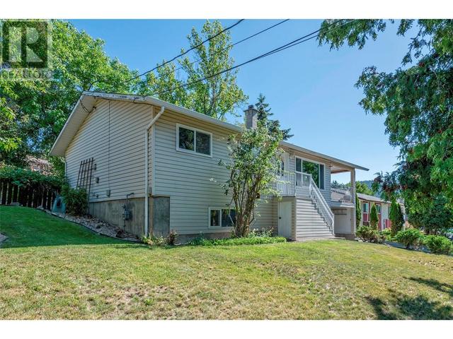 6548 Longacre Drive, House detached with 3 bedrooms, 2 bathrooms and 7 parking in Vernon BC | Image 3