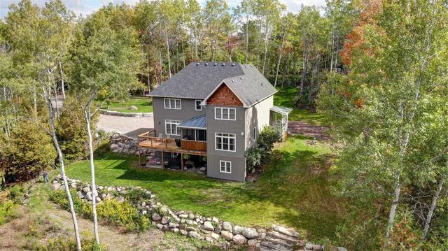 2638 Burnham Line, House detached with 4 bedrooms, 4 bathrooms and 7 parking in Otonabee South Monaghan ON | Image 1