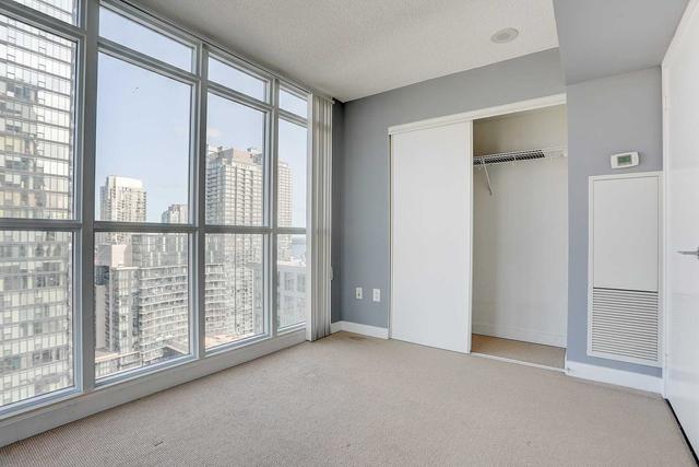 2802 - 15 Iceboat Terr, Condo with 1 bedrooms, 1 bathrooms and 1 parking in Toronto ON | Image 9