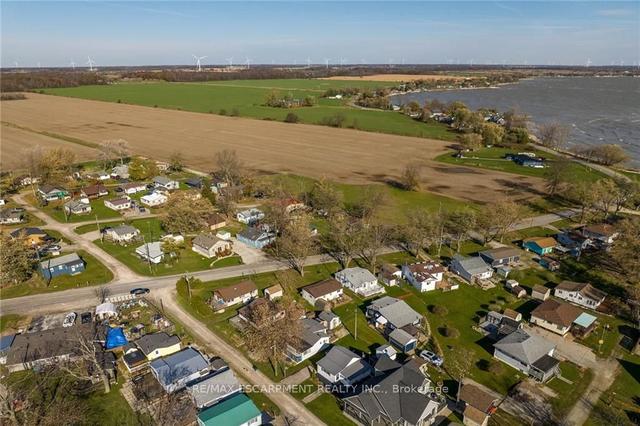 1054 Lakeshore Rd, House detached with 2 bedrooms, 1 bathrooms and 2 parking in Haldimand County ON | Image 24