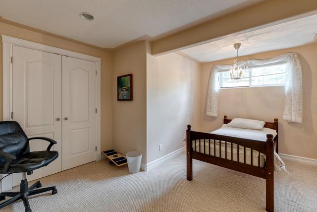 1609 Strathcona Drive Sw, House detached with 4 bedrooms, 3 bathrooms and 2 parking in Calgary AB | Image 25