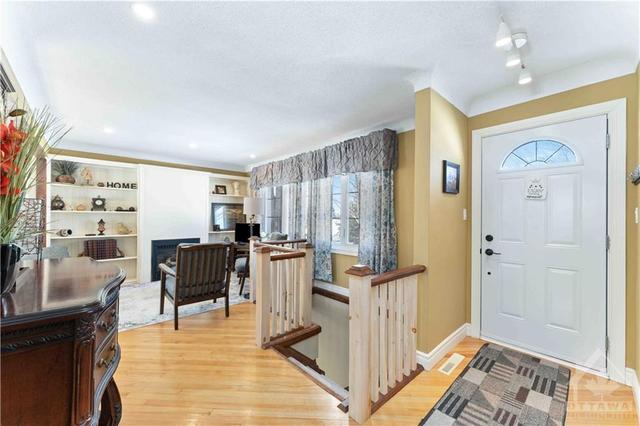 3 Florette Street, House detached with 3 bedrooms, 2 bathrooms and 5 parking in Ottawa ON | Image 2