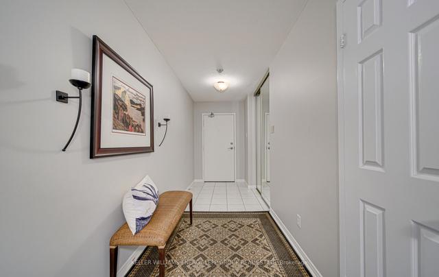 1101 - 360 Watson St W, Condo with 2 bedrooms, 2 bathrooms and 1 parking in Whitby ON | Image 4