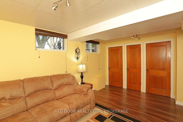 10 Oregon Rd, House detached with 3 bedrooms, 2 bathrooms and 8 parking in London ON | Image 11