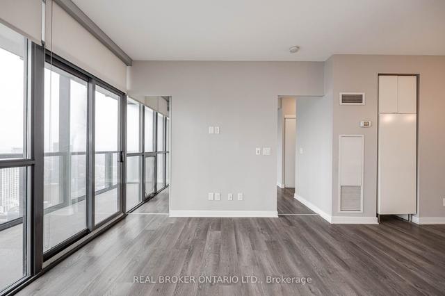 3903 - 110 Charles St E, Condo with 1 bedrooms, 1 bathrooms and 1 parking in Toronto ON | Image 6