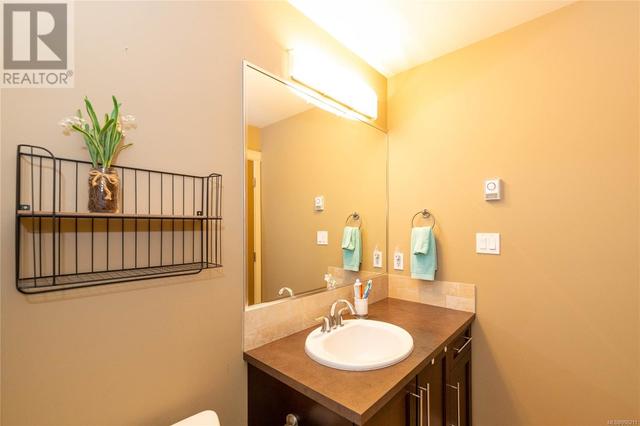201 - 2881 Peatt Rd, Condo with 2 bedrooms, 2 bathrooms and 1 parking in Langford BC | Image 15
