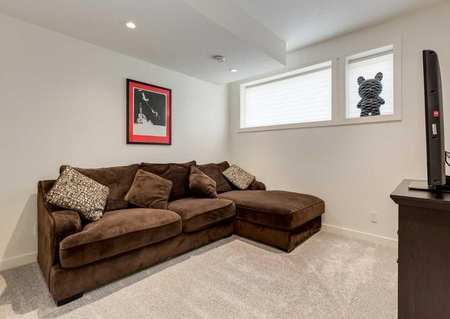 53 Hounslow Drive Nw, Home with 4 bedrooms, 3 bathrooms and 2 parking in Calgary AB | Image 36
