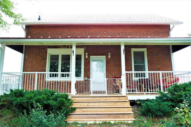 4450 Malcolm Rd, House detached with 3 bedrooms, 2 bathrooms and 15 parking in Scugog ON | Image 2