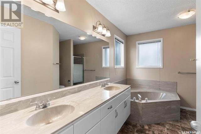 606 Forsyth Crescent, House detached with 6 bedrooms, 4 bathrooms and null parking in Saskatoon SK | Image 27