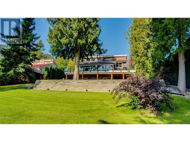 339 Coach Road, House detached with 3 bedrooms, 3 bathrooms and 8 parking in Sicamous BC | Image 10
