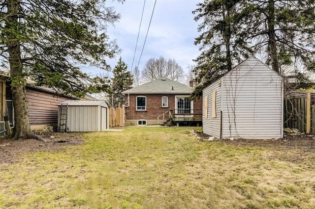 147 Lilian Dr, House detached with 3 bedrooms, 2 bathrooms and 4 parking in Toronto ON | Image 24