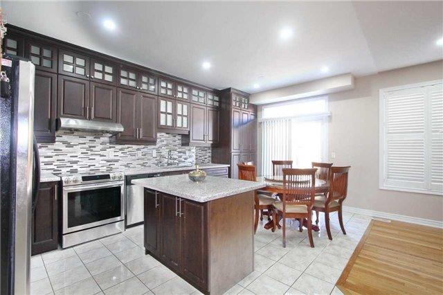 21 Sherbrooke St, House detached with 4 bedrooms, 5 bathrooms and 4 parking in Brampton ON | Image 6