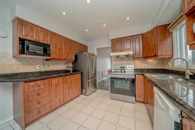 63 Ketchum Cres, House detached with 4 bedrooms, 4 bathrooms and 6 parking in Markham ON | Image 4