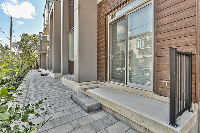 1 - 18 Greenbriar Rd, Townhouse with 4 bedrooms, 4 bathrooms and 2 parking in Toronto ON | Image 8