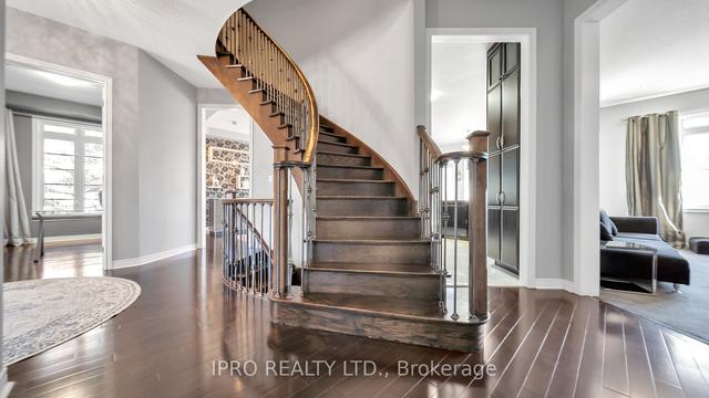 4 Quatro Cres, House detached with 4 bedrooms, 5 bathrooms and 6 parking in Brampton ON | Image 4