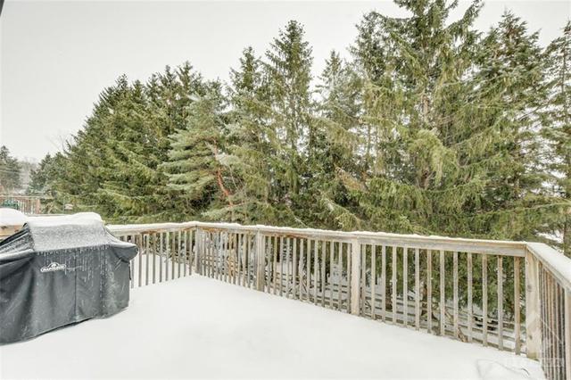 619 Meadowridge Circle, Home with 3 bedrooms, 3 bathrooms and 4 parking in Ottawa ON | Image 23