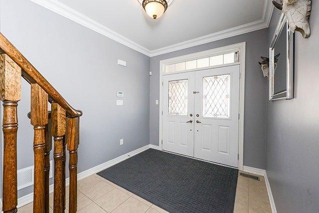 65 Ostrovsky Rd, House semidetached with 3 bedrooms, 3 bathrooms and 1 parking in Vaughan ON | Image 2