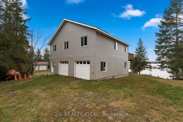 11 Nickles Cove Rd, House detached with 3 bedrooms, 2 bathrooms and 8 parking in Whitestone ON | Image 1