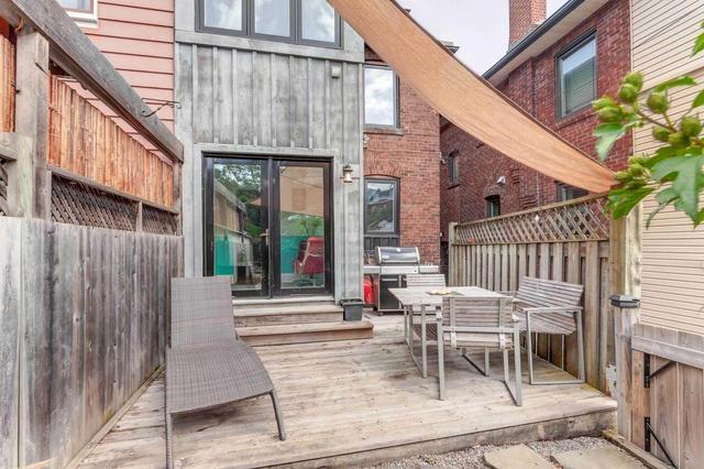452 Crawford St, House semidetached with 3 bedrooms, 2 bathrooms and 1 parking in Toronto ON | Image 18