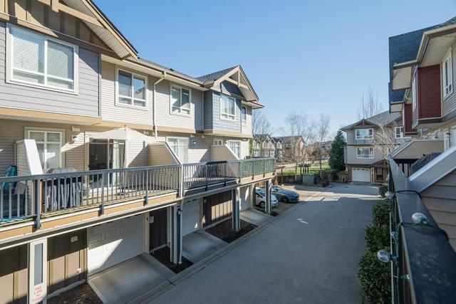92 - 7088 191 Street, House attached with 3 bedrooms, 2 bathrooms and 1 parking in Surrey BC | Image 24