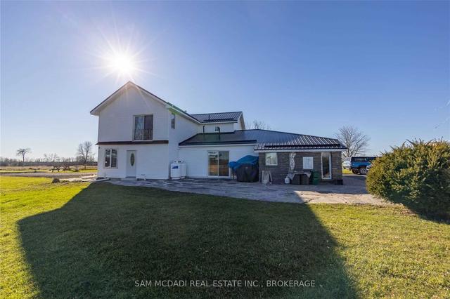 7667 Old Highway 2, Home with 5 bedrooms, 3 bathrooms and 115 parking in Tyendinaga ON | Image 5