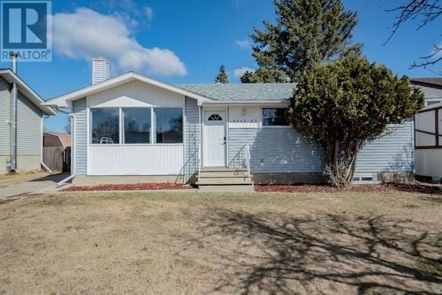 9614 83 Avenue, House detached with 3 bedrooms, 1 bathrooms and 3 parking in Peace River AB | Card Image