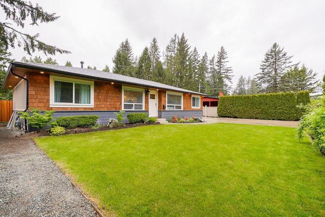 19904 36 Avenue, House detached with 3 bedrooms, 2 bathrooms and 6 parking in Langley BC | Image 3