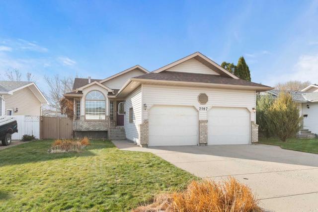 2187 Hull Way Ne, House detached with 4 bedrooms, 3 bathrooms and 4 parking in Medicine Hat AB | Image 1