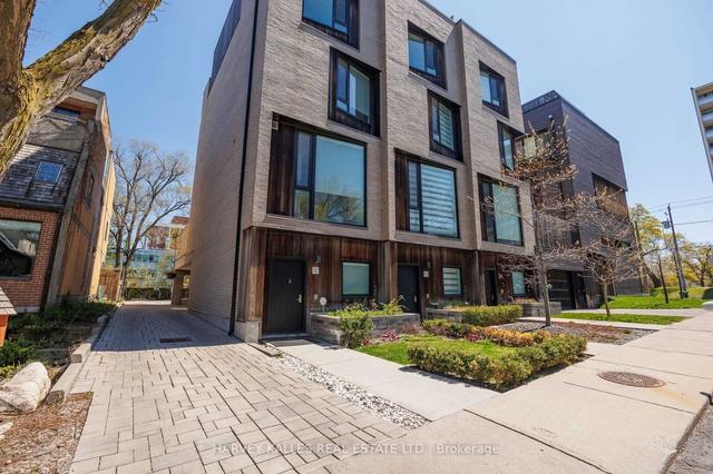 1c Walder Ave, House attached with 4 bedrooms, 3 bathrooms and 1 parking in Toronto ON | Image 40